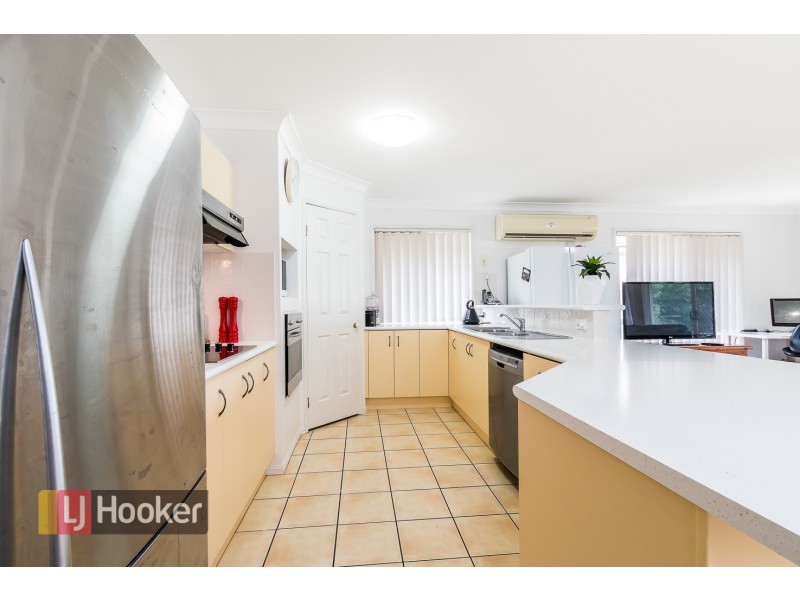 22 Jasmine Street, Wakerley QLD 4154