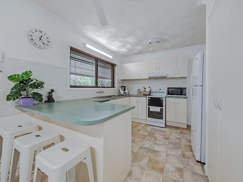 49 Bayford Street, Birkdale QLD 4159