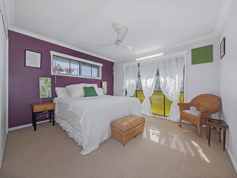 49 Bayford Street, Birkdale QLD 4159