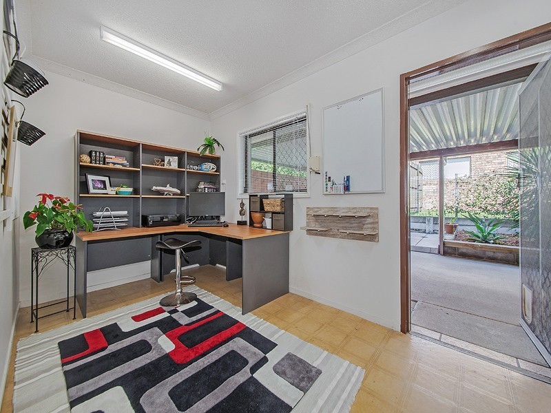 49 Bayford Street, Birkdale QLD 4159