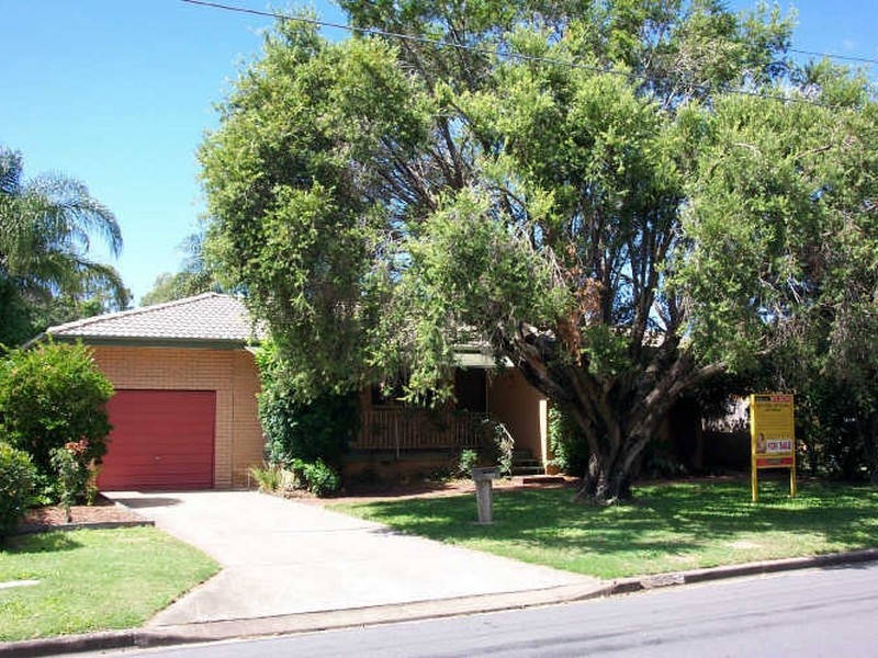 8 Pyrope Street, Camp Hill QLD 4152
