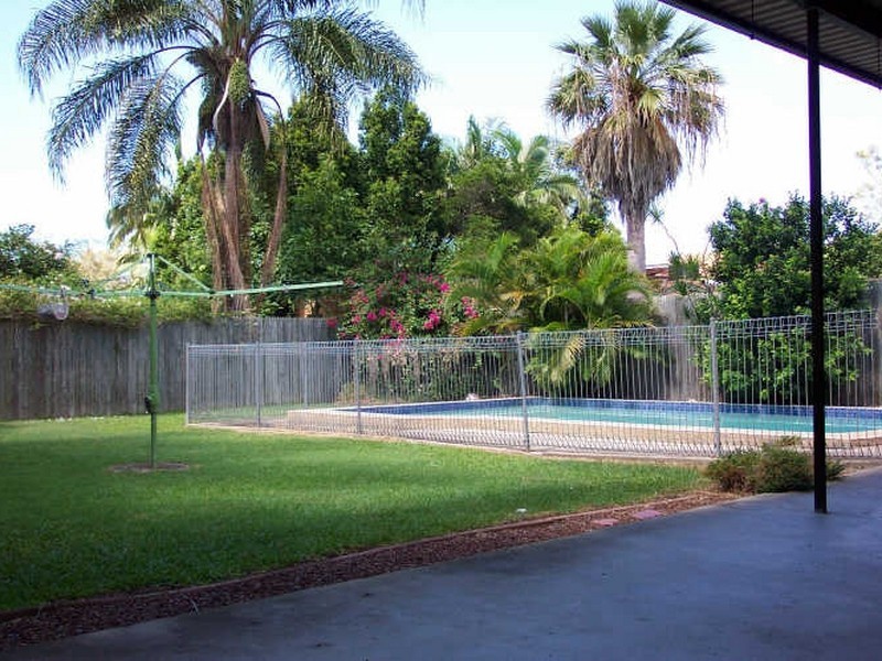8 Pyrope Street, Camp Hill QLD 4152