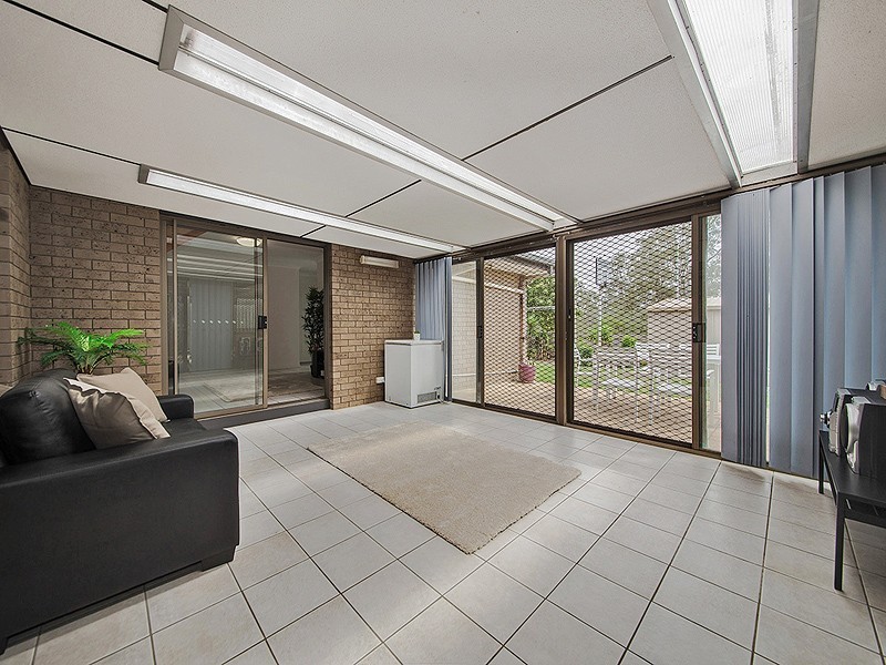 16 Brodick Street, Carindale QLD 4152