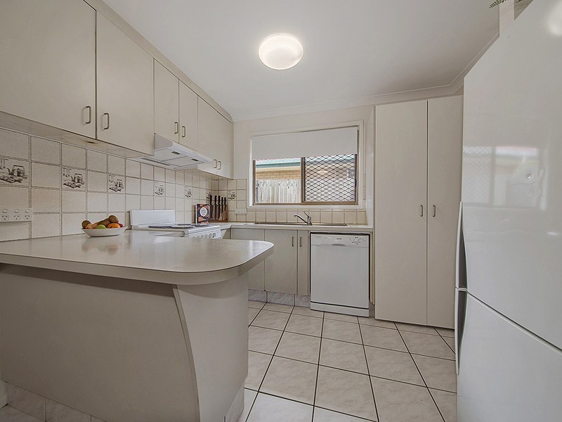 16 Brodick Street, Carindale QLD 4152