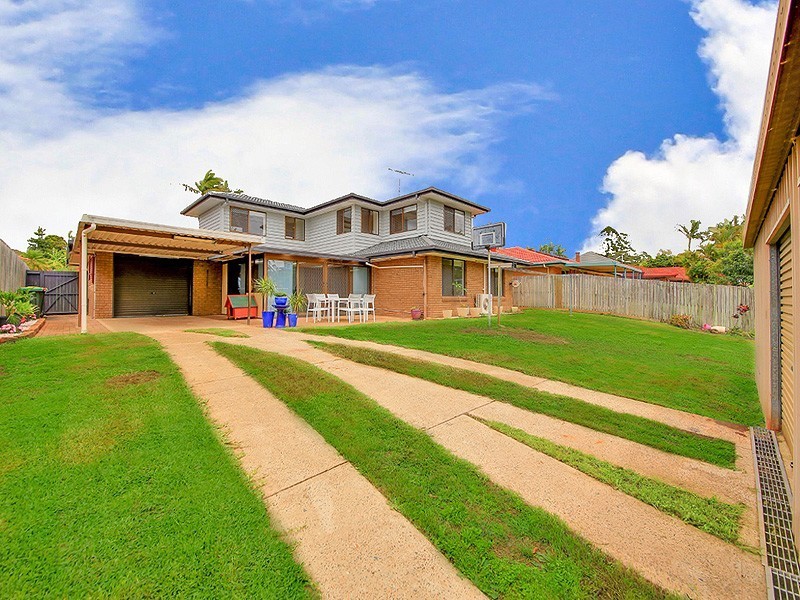 16 Brodick Street, Carindale QLD 4152