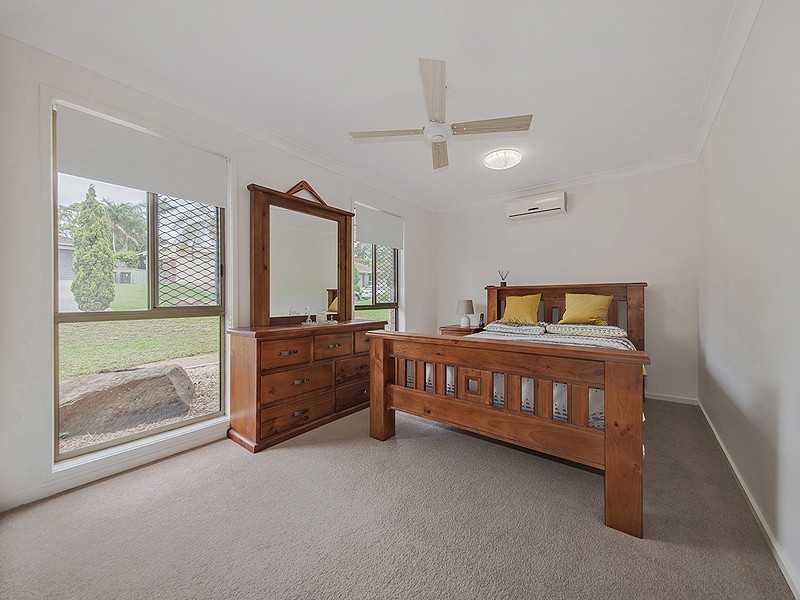 16 Brodick Street, Carindale QLD 4152