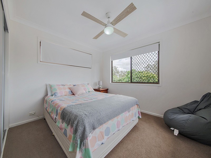 16 Brodick Street, Carindale QLD 4152