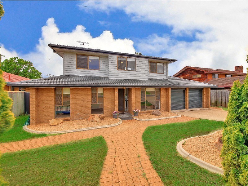16 Brodick Street, Carindale QLD 4152