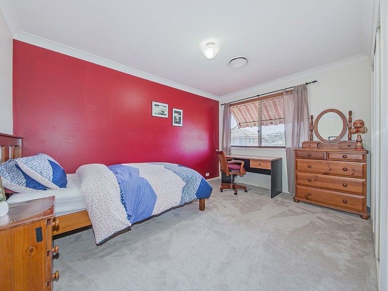 33 Scrub Road, Carindale QLD 4152