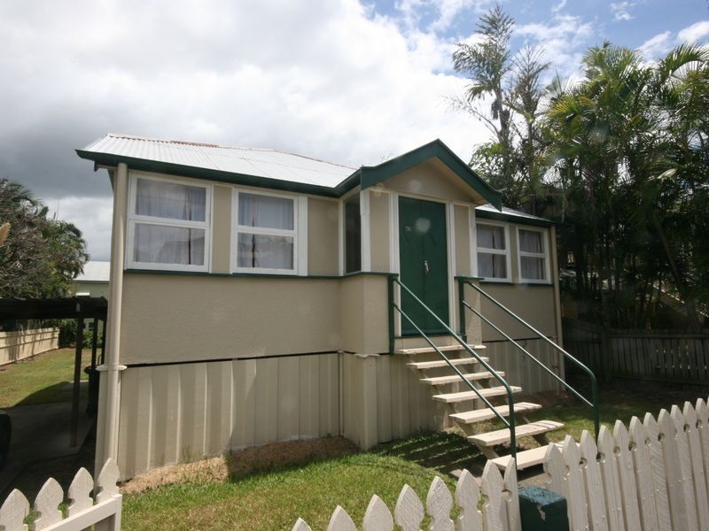 35 Knowsley Street, Greenslopes QLD 4120