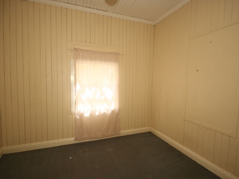 35 Knowsley Street, Greenslopes QLD 4120