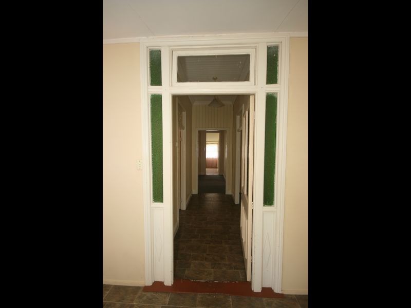 35 Knowsley Street, Greenslopes QLD 4120