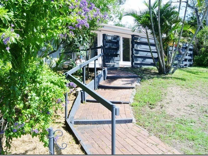 15 Cotswold Street, Carina QLD 4152