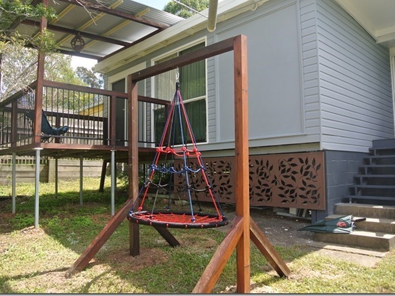 15 Cotswold Street, Carina QLD 4152