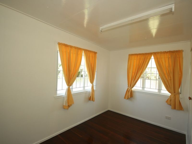 29 Halland Terrace, Camp Hill QLD 4152