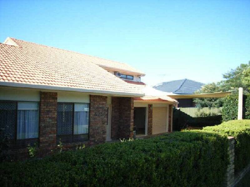 77 Bridgnorth Street, Carindale QLD 4152