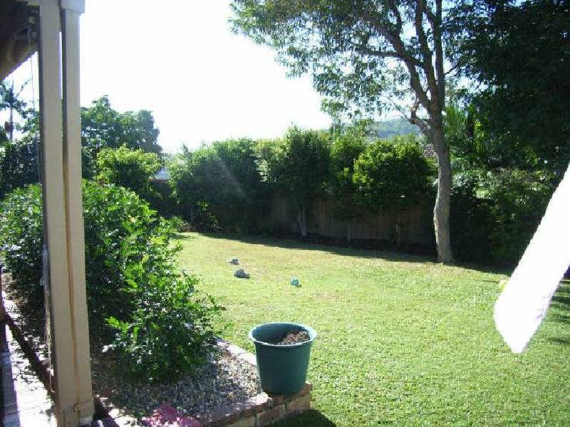 77 Bridgnorth Street, Carindale QLD 4152