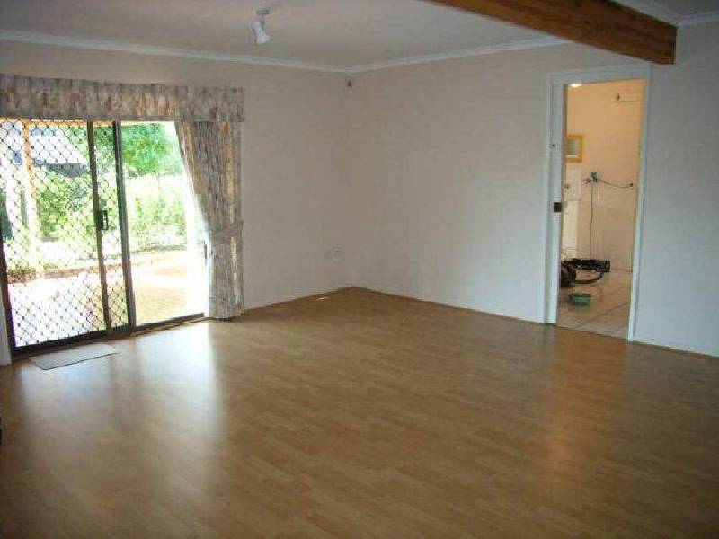 77 Bridgnorth Street, Carindale QLD 4152