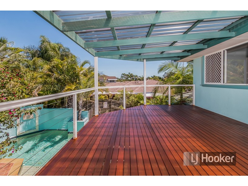 21 Amersham Crescent, Carindale QLD 4152