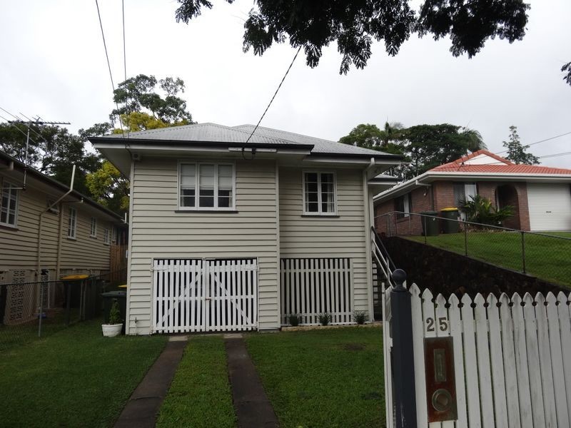 25 Greens Road, Coorparoo QLD 4151