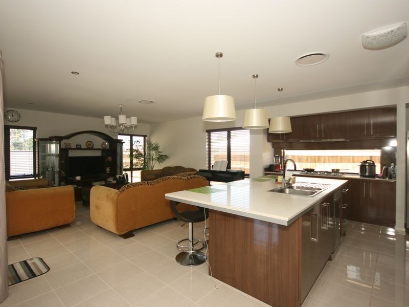 52 Obrist Place, Rochedale QLD 4123