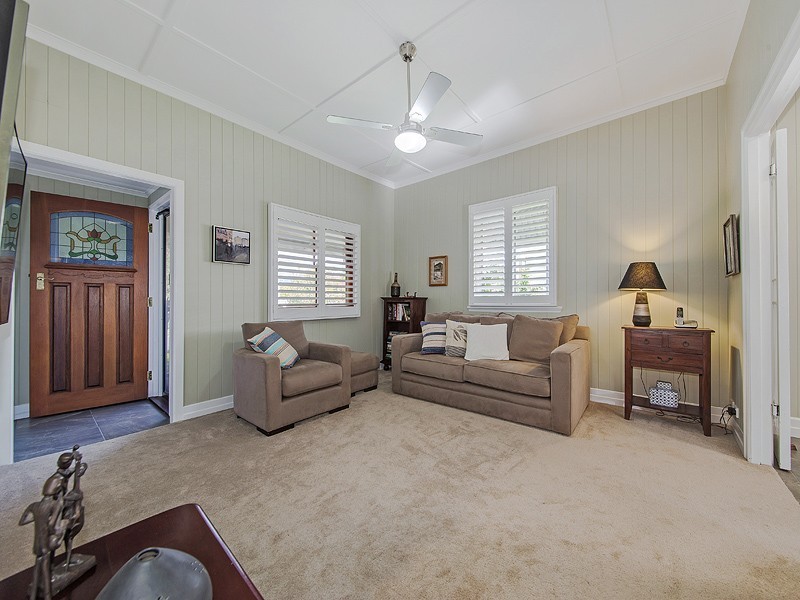 24 Durimbil Street, Camp Hill QLD 4152