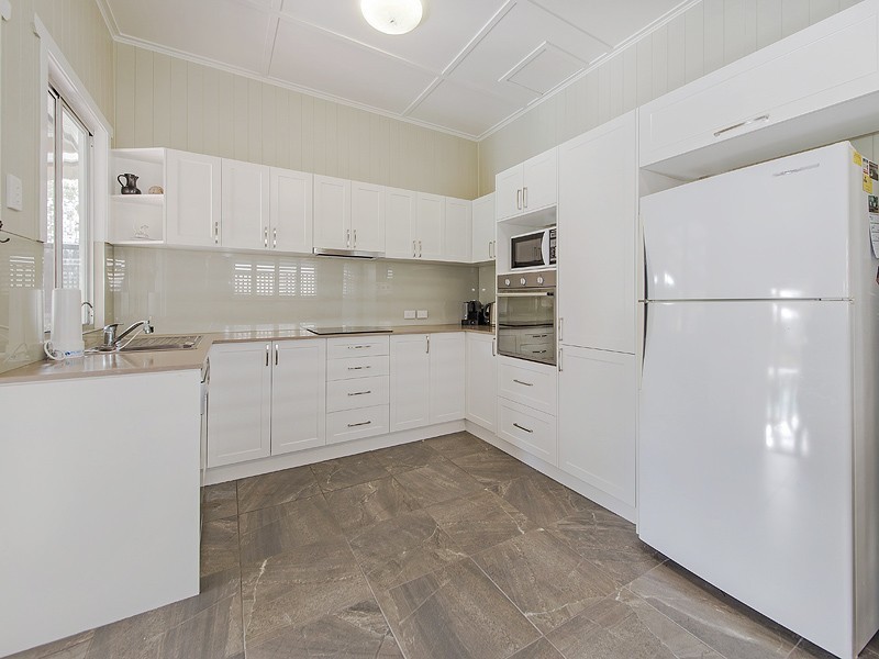 24 Durimbil Street, Camp Hill QLD 4152