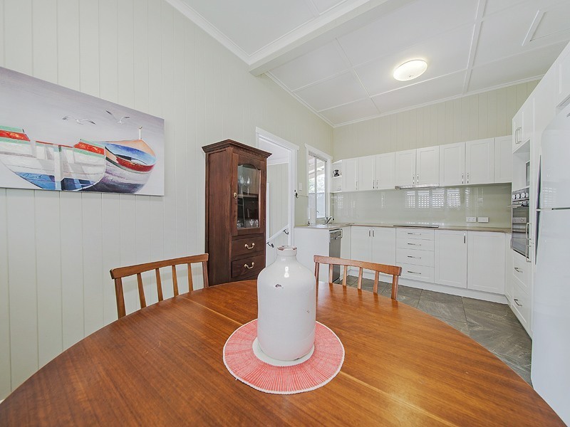 24 Durimbil Street, Camp Hill QLD 4152