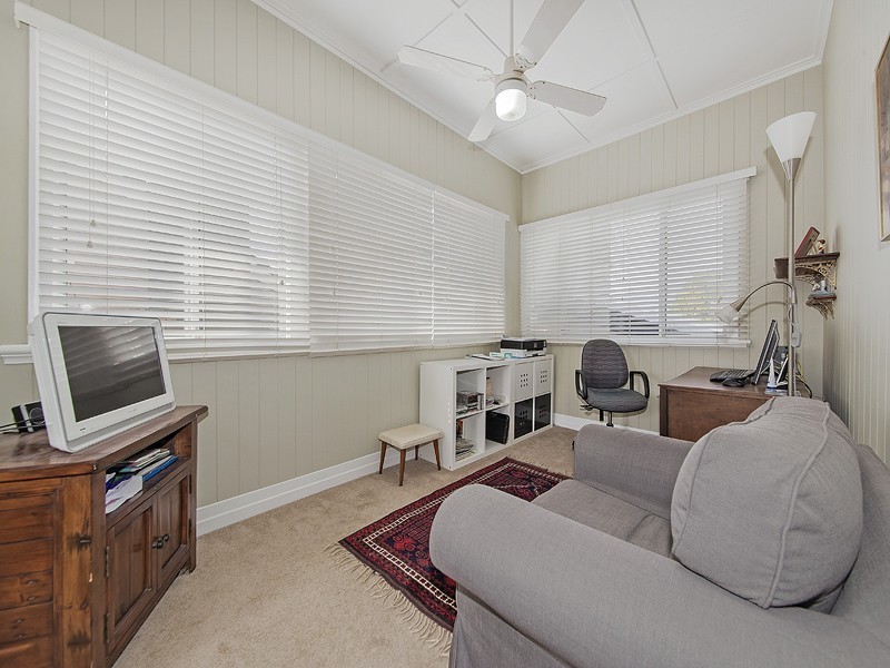 24 Durimbil Street, Camp Hill QLD 4152