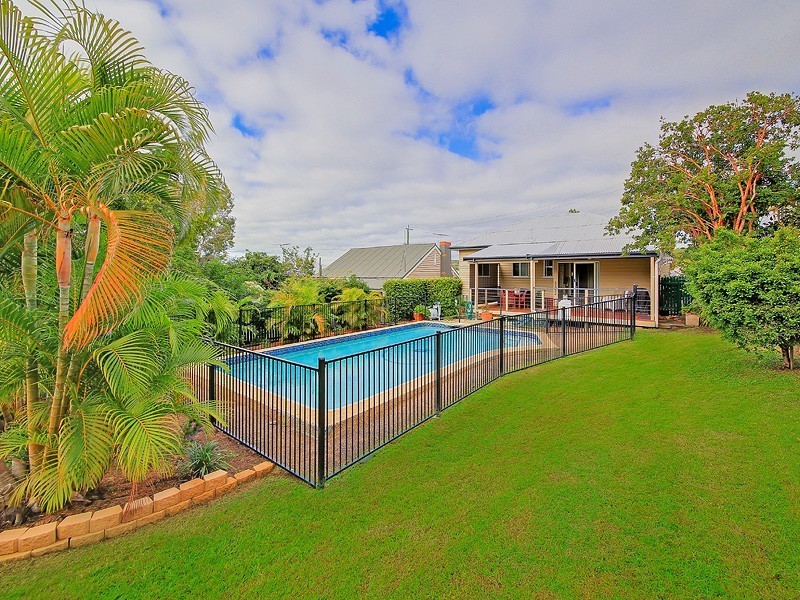 24 Durimbil Street, Camp Hill QLD 4152