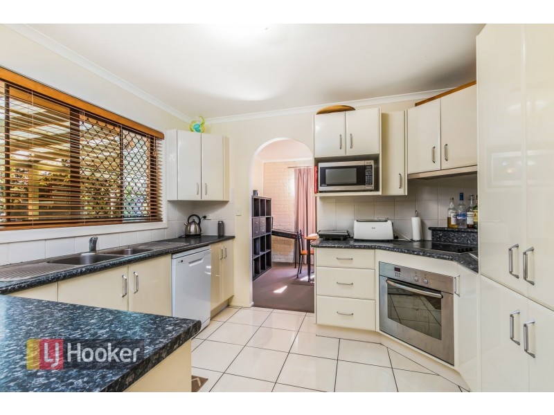 40 Briarwood Street, Carindale QLD 4152