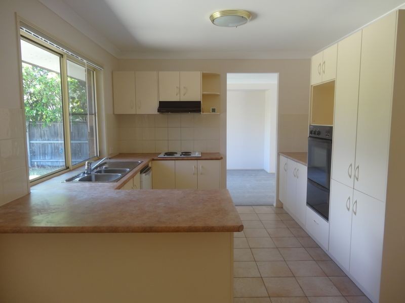 63 Berkley Place, Carindale QLD 4152