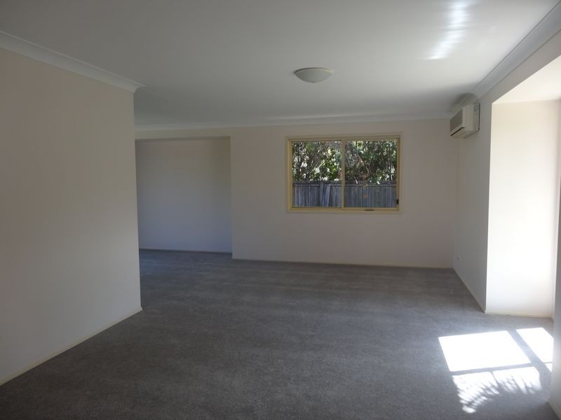 63 Berkley Place, Carindale QLD 4152