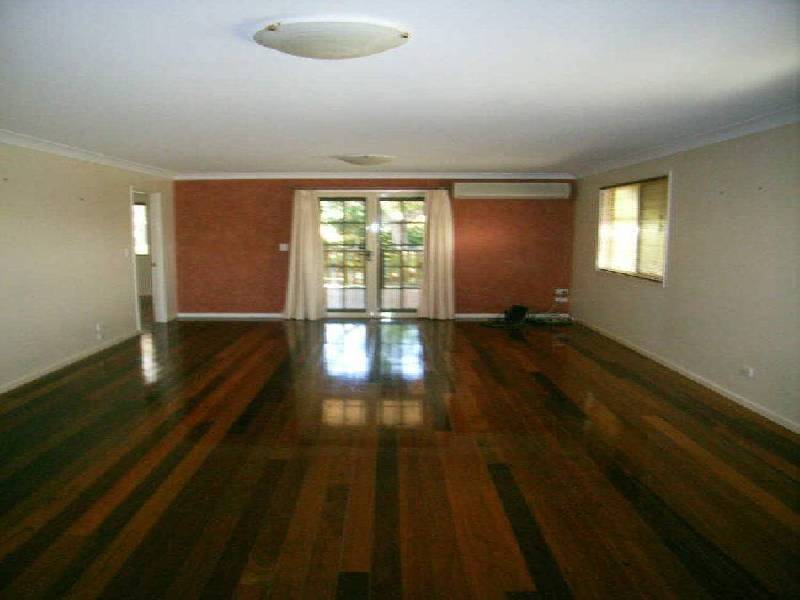 77 Stanley Road, Camp Hill QLD 4152