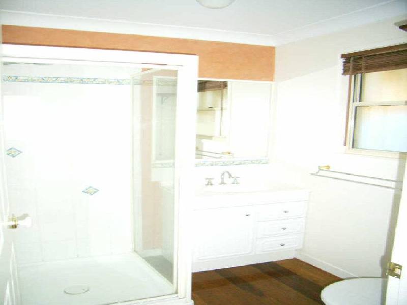 77 Stanley Road, Camp Hill QLD 4152