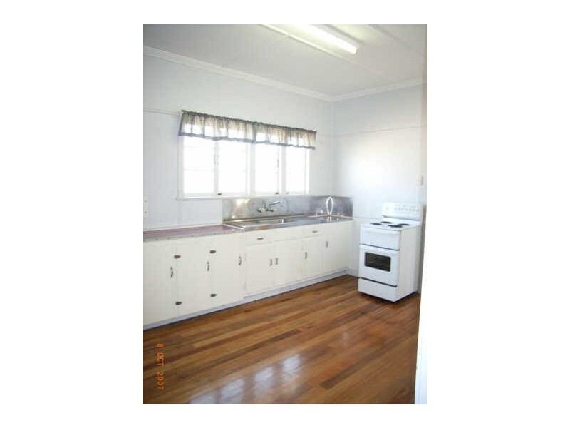 1492 Creek Road, Carina QLD 4152