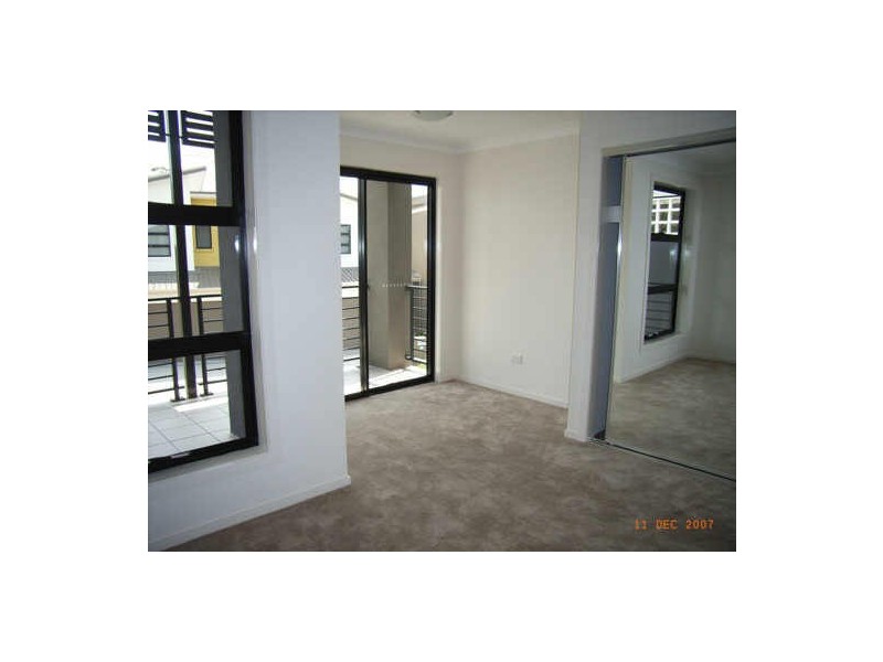 135/16 Surbiton Court, Carindale QLD 4152