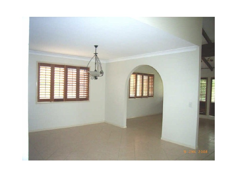 18 Bridle Street, Mansfield QLD 4122