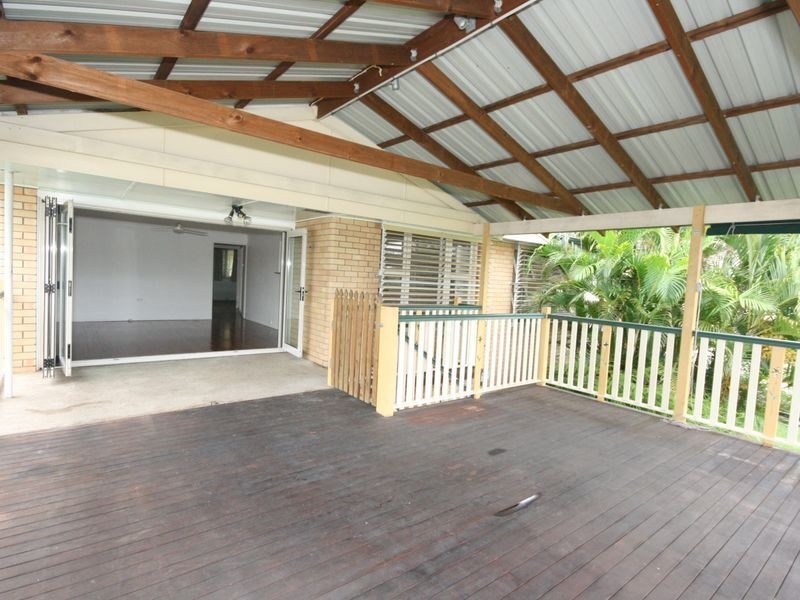 9 Chater Street, Carina QLD 4152