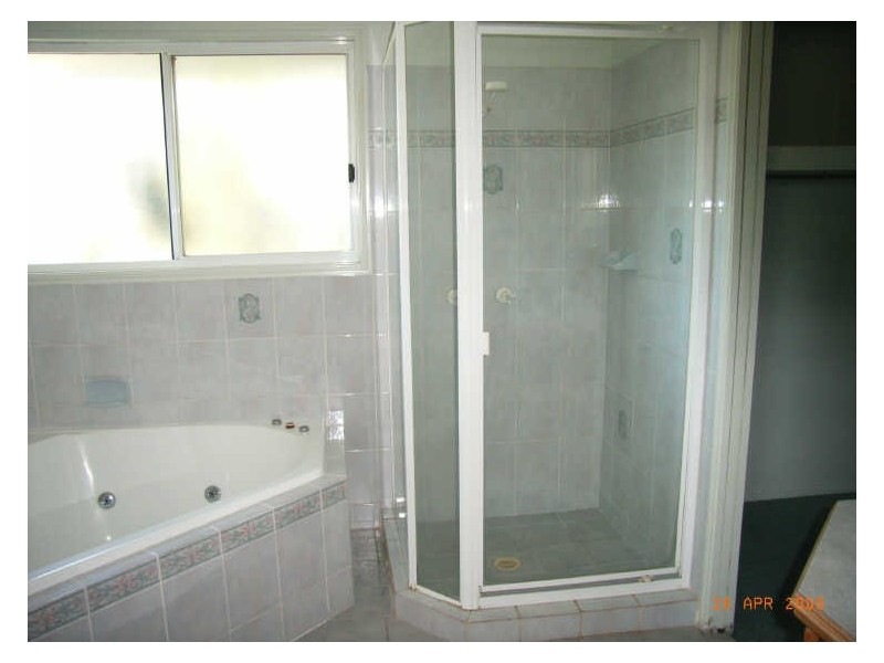 21 Amersham Crescent, Carindale QLD 4152