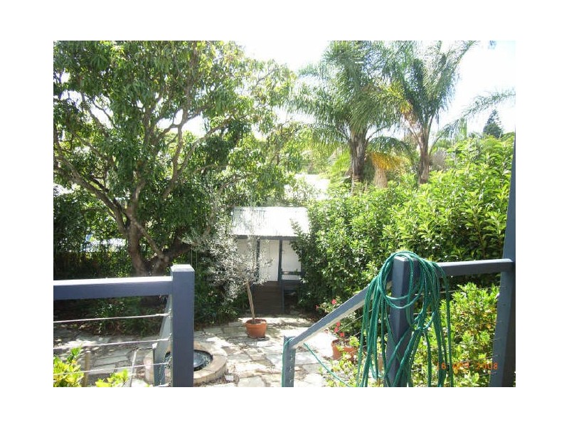 24 Donald Street, Camp Hill QLD 4152