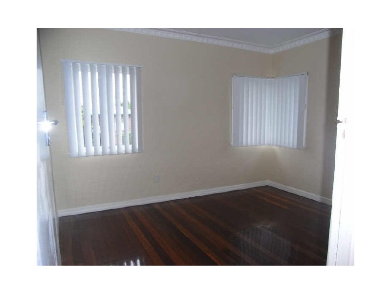 1 Napier Street, Carina QLD 4152