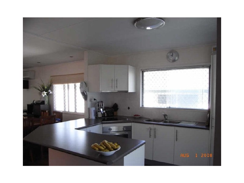 24 The Promenade, Camp Hill QLD 4152