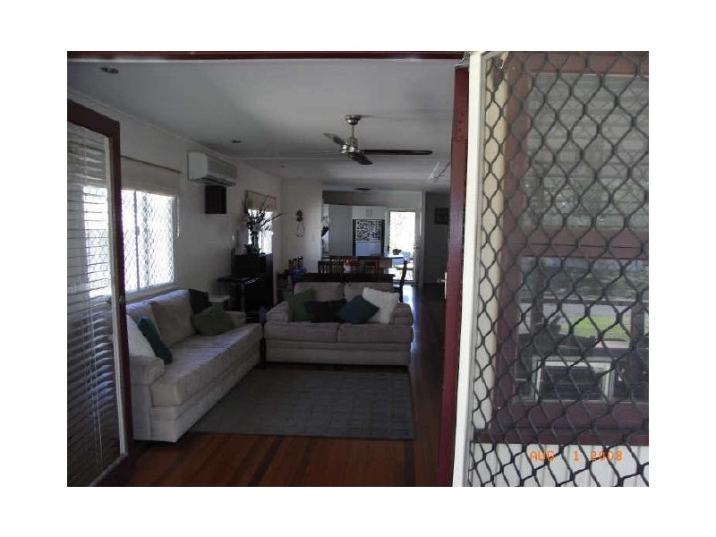 24 The Promenade, Camp Hill QLD 4152