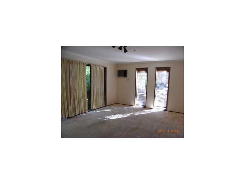 401 Winstanley Street, Carindale QLD 4152