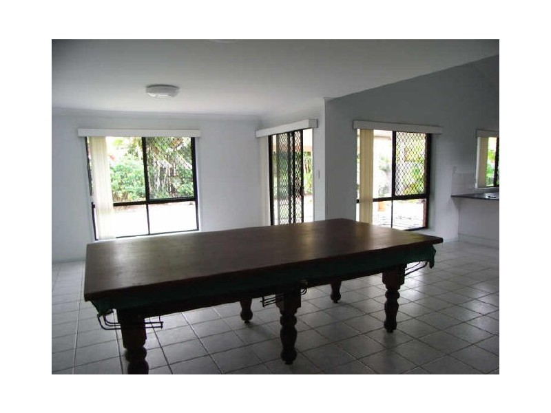 56 Oakley Street, Carindale QLD 4152