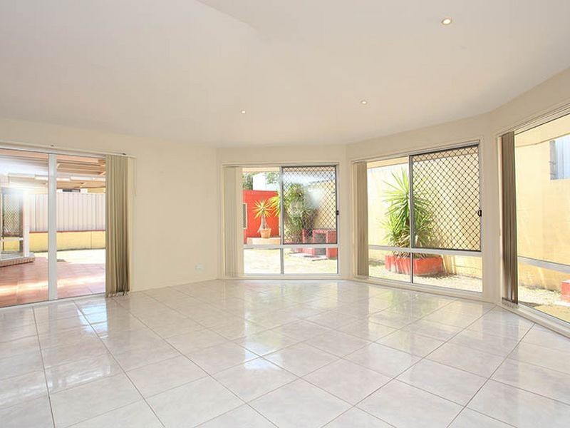 50 Kauri Street, Carindale QLD 4152