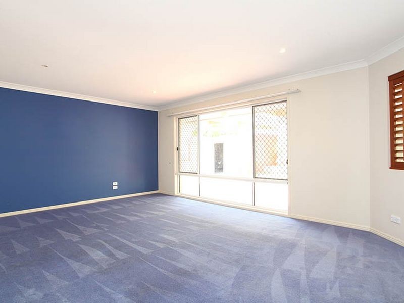 50 Kauri Street, Carindale QLD 4152