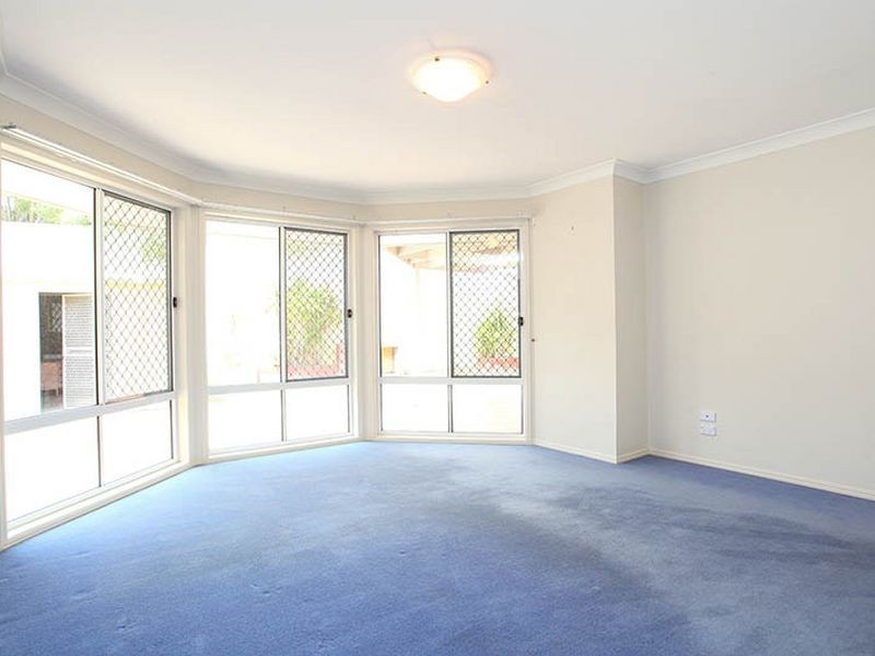 50 Kauri Street, Carindale QLD 4152