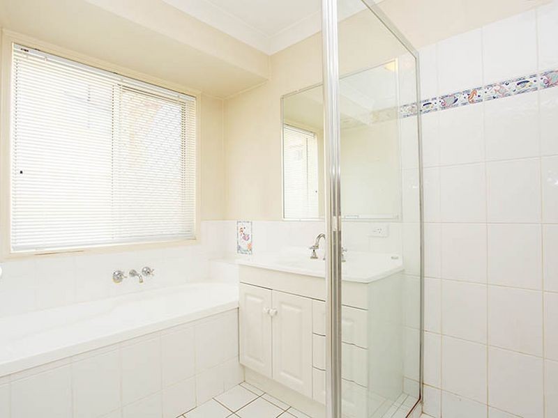 50 Kauri Street, Carindale QLD 4152